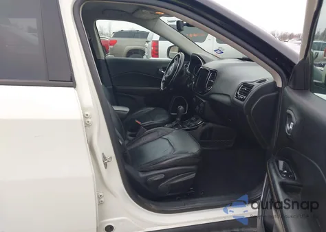 2020 Jeep Compass Limited 4X4 from USA, damaged, VIN 3C4NJDCB6LT196010